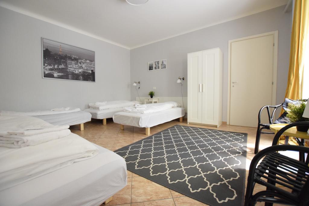 Budget Apartment By Hi5 - Revai Koz Будапеща Екстериор снимка