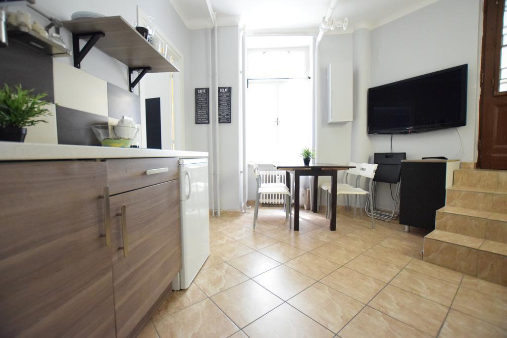 Budget Apartment By Hi5 - Revai Koz Будапеща Екстериор снимка